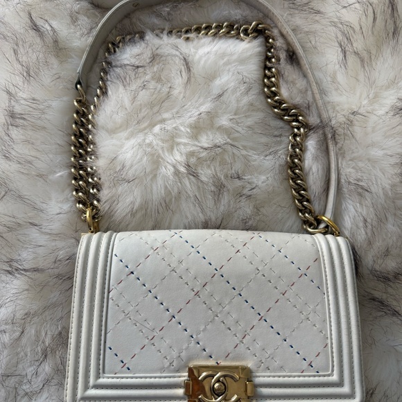 Chanel Medium Boy Bag White leather - Picture 1 of 5